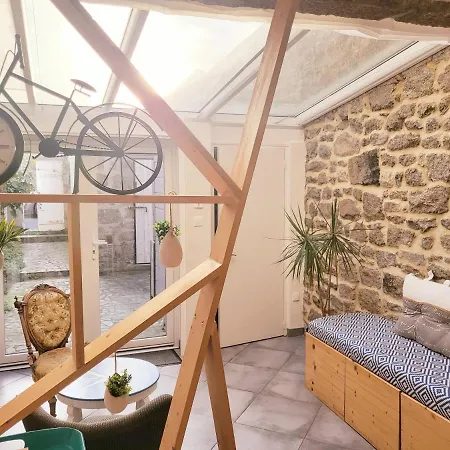 Hébergement de vacances L'héméra: Maison Au Coeur De *