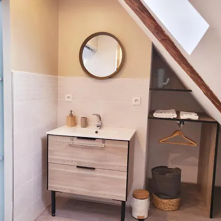 Hébergement de vacances L'héméra: Maison Au Coeur De *